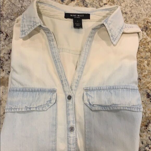 NINE WEST light  wash denim button up - Picture 4 of 10